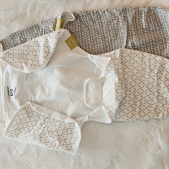 Newborn swaddles - Picture 3 of 3